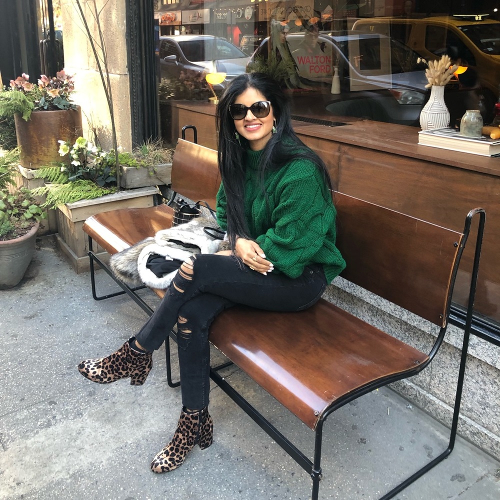 Meet your Posher, Meera